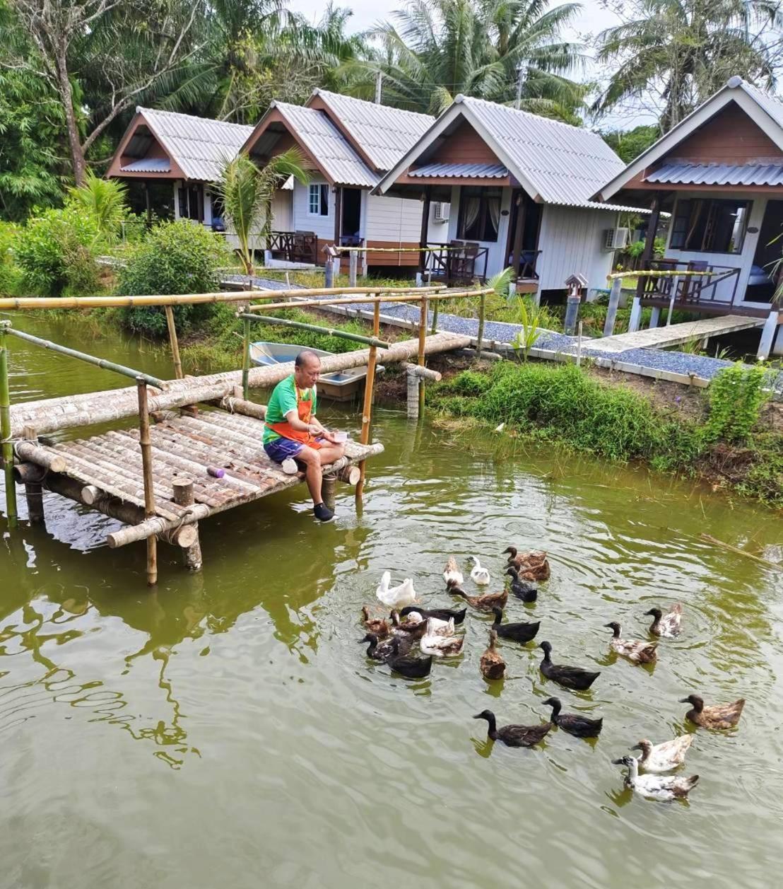 ปารมีฟาร์มสเตย์ Takuapa Экстерьер фото